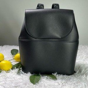 Cuyana Black Leather Backpack